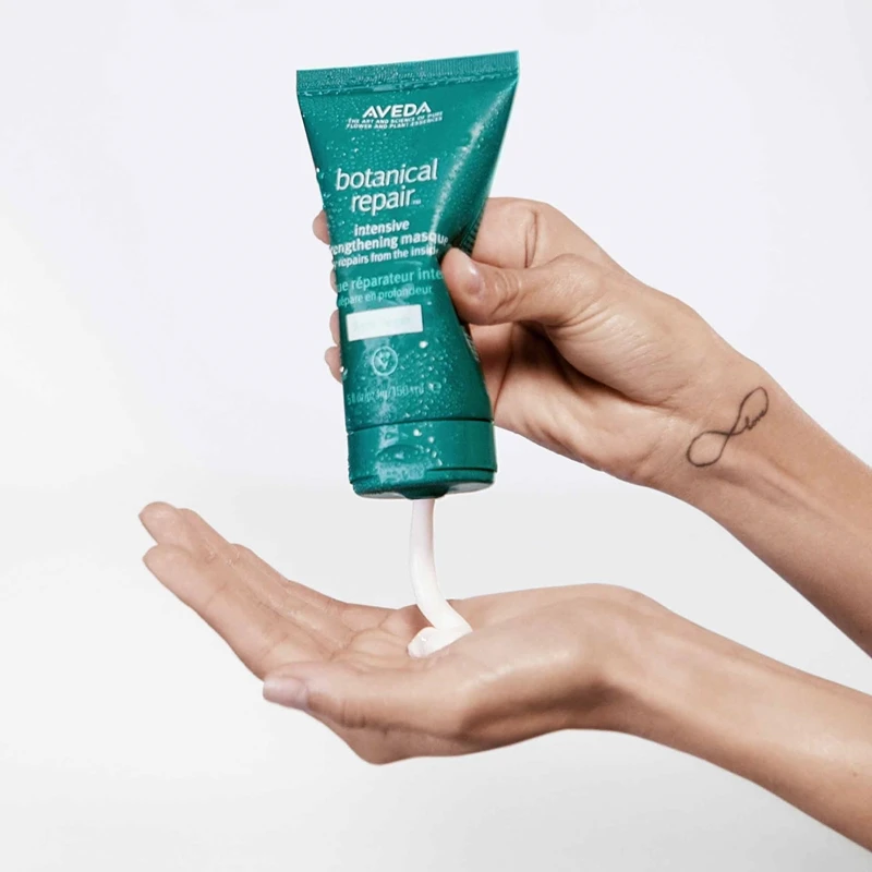 Aveda Botanical Repair™ Intensive Strengthening Masque Light 6 Aveda Botanical Repair™ Intensive Strengthening Masque Light – Image 4