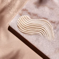 Christophe Robin Luscious Curl Defining Cream With Chia Seed Oil -Pas Cher Fee Lisse Magasin christophe robin luscious curl defining cream with chia seed oil creme lissante pour cheveux boucles et frise 2