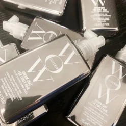 Color WOW Dream Coat Curly Hair -Pas Cher Fee Lisse Magasin color wow dream coat curly hair spray definition des boucles 1