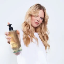 Shu Uemura Deep Cleanser Gentle Radiance 10 Shu Uemura Deep Cleanser Gentle Radiance -Pas Cher Fee Lisse Magasin shu uemura deep cleanser gentle radiance shampoing nettoyant doux pour de beaux cheveux sains 3